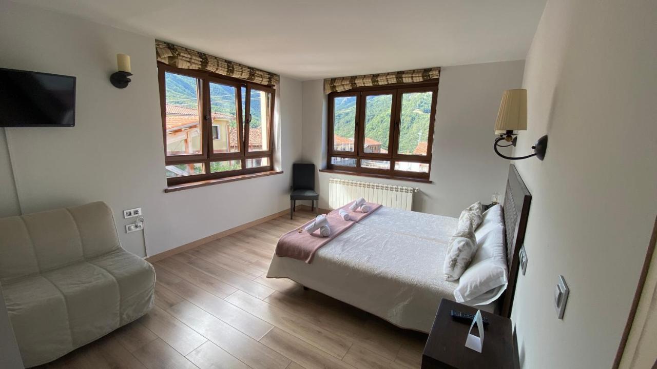 Hotel La Cuna Del Sella Oseja de Sajambre Exteriér fotografie