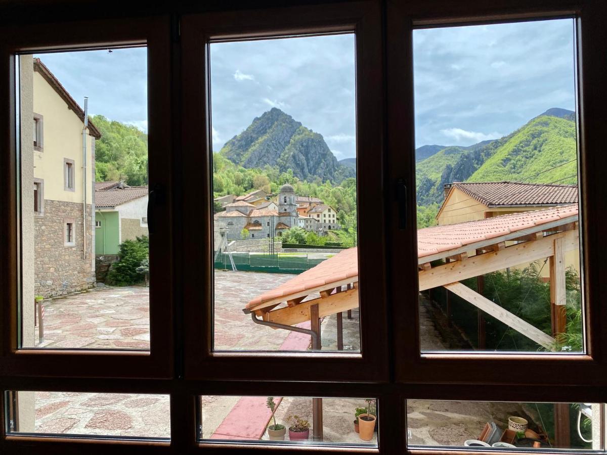 Hotel La Cuna Del Sella Oseja de Sajambre Exteriér fotografie